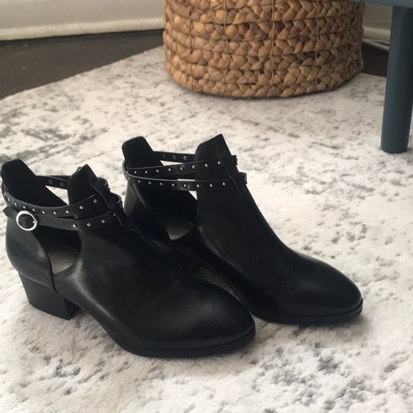 Black ankle boots - Picture 1 of 2